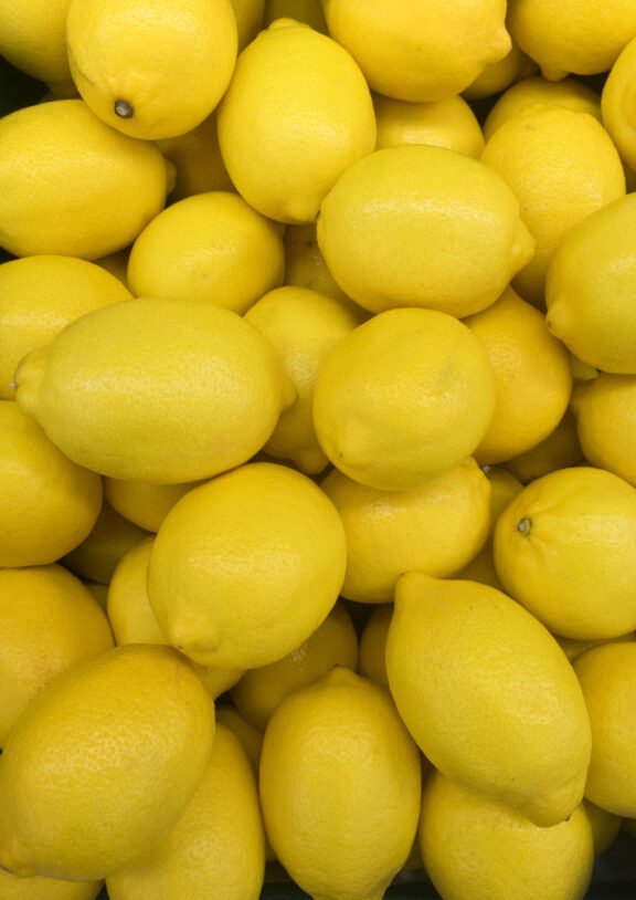 Μικρές παραγωγές από αρχές Οκτωβρίου έως και τέλη Μαρτίου. Η συσκευασία μας είναι κυρίως σε δίσειρα ή μονόσειρα χαρτοκιβώτια αλλά και χύμα ανάλογα τον πελάτη και την προτίμησή του. Όλη η διαδικασία ΤΥΠΟΠΟΙΗΣΗ-ΣΥΣΚΕΥΑΣΙΑ γίνεται σε νέες εγκαταστάσεις με καινούριο μηχανολογικό εξοπλισμό τελευταίας τεχνολογίας.